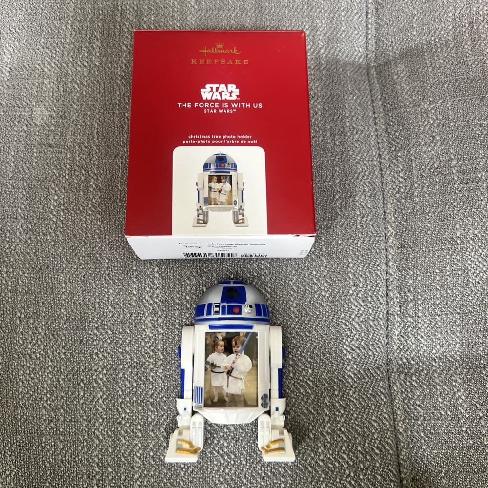Hallmark Keepsake 2020 Star Wars: FORCE IS WITH US Christmas Tree Photo Holder